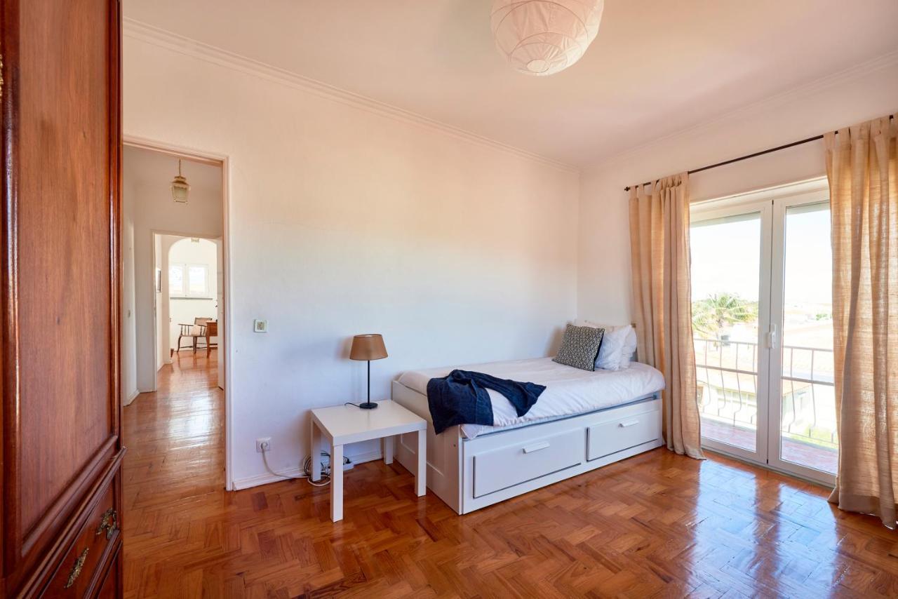 Bright Apartment With Garden In Cascais Eksteriør bilde