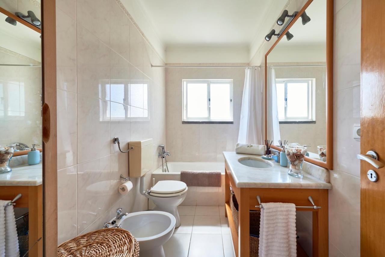 Bright Apartment With Garden In Cascais Eksteriør bilde