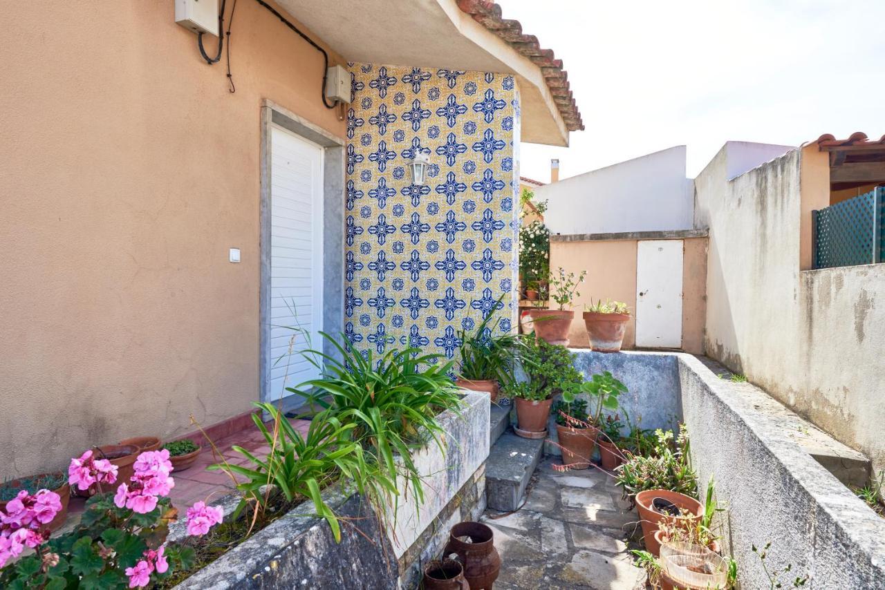 Bright Apartment With Garden In Cascais Eksteriør bilde